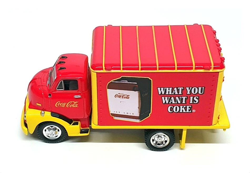Matchbox 12cm Long YYM96504 - 1948 GMC COE Truck Coca Cola - Red/Yellow - Image 2 of 4