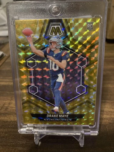 2024 Drake Maye Yellow Reactive Mosaic Rookie In A Mag