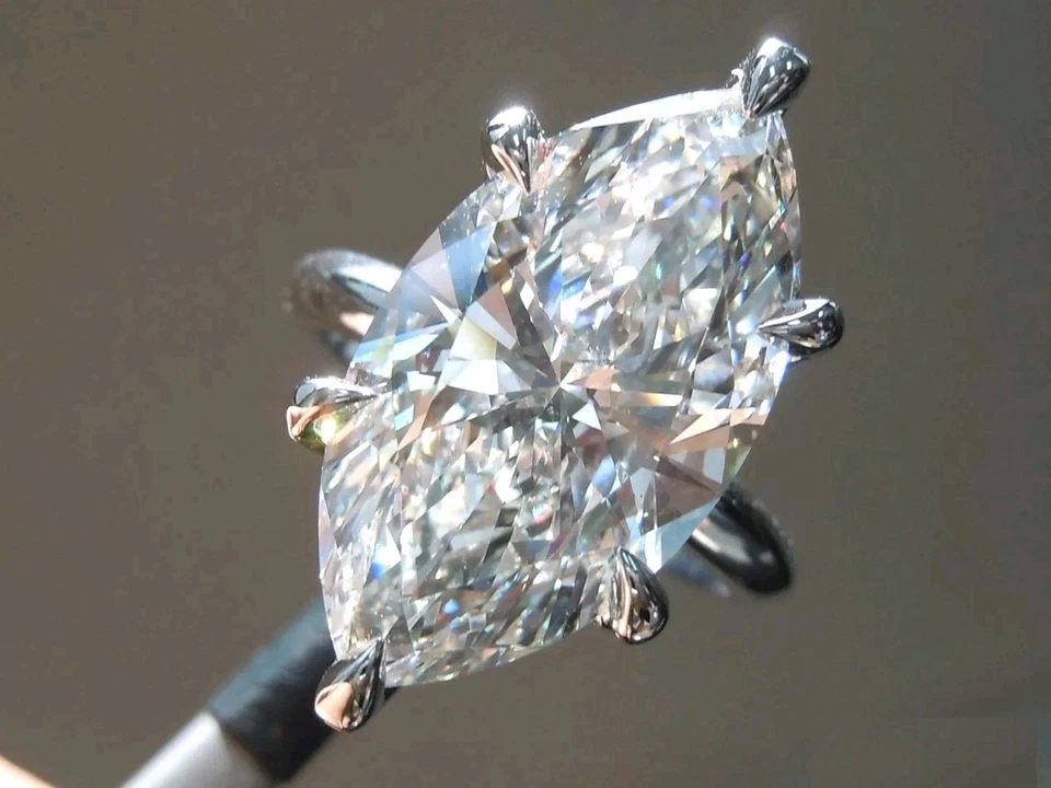 Rare 19 Ct Certified Treated Off White Diamond Solitaire Ring In 925 Silver - Image 2 of 4