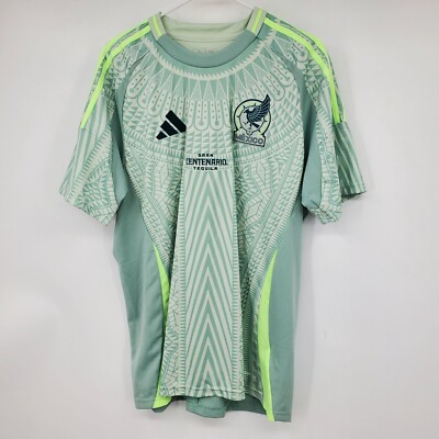 M.ミント Nike Vomero 18 Summit White / Dusty Cactus - Feb 2025 - HM6803-103