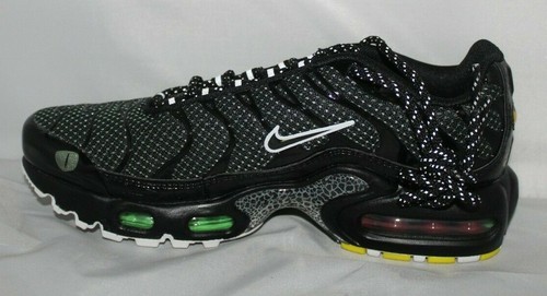 NIKE AIR MAX PLUS QS \