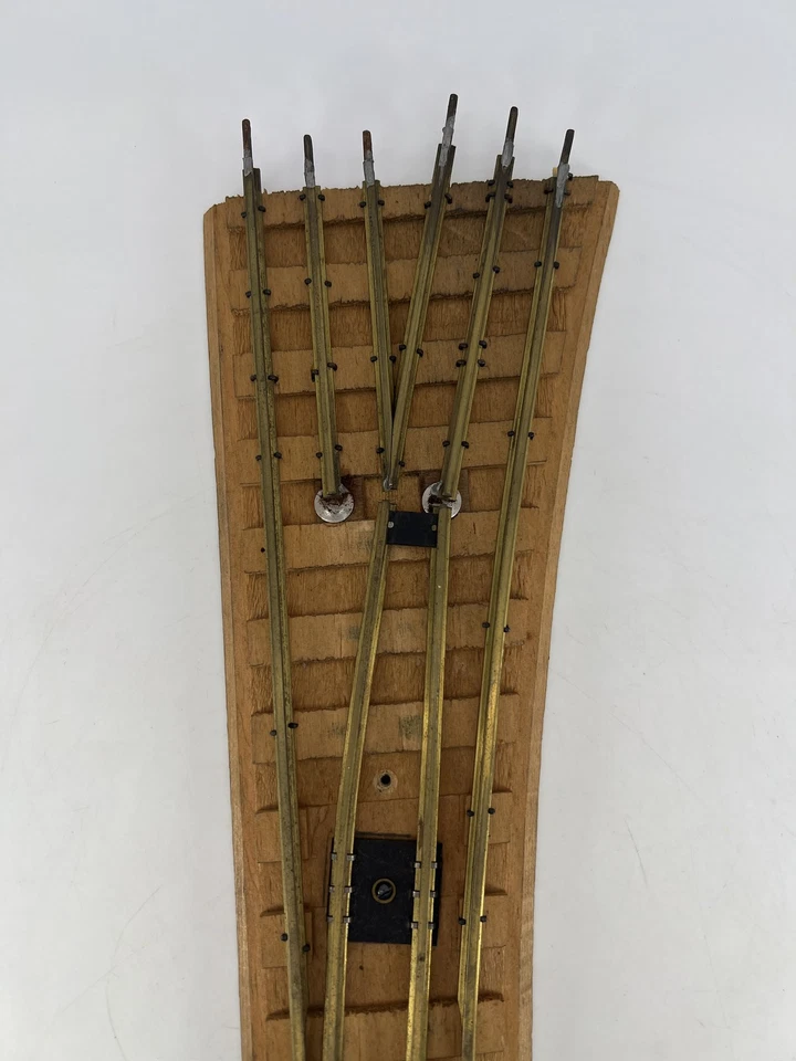 O Gauge Right Switch Track Wood Brass Good Condition - Image 3 of 4
