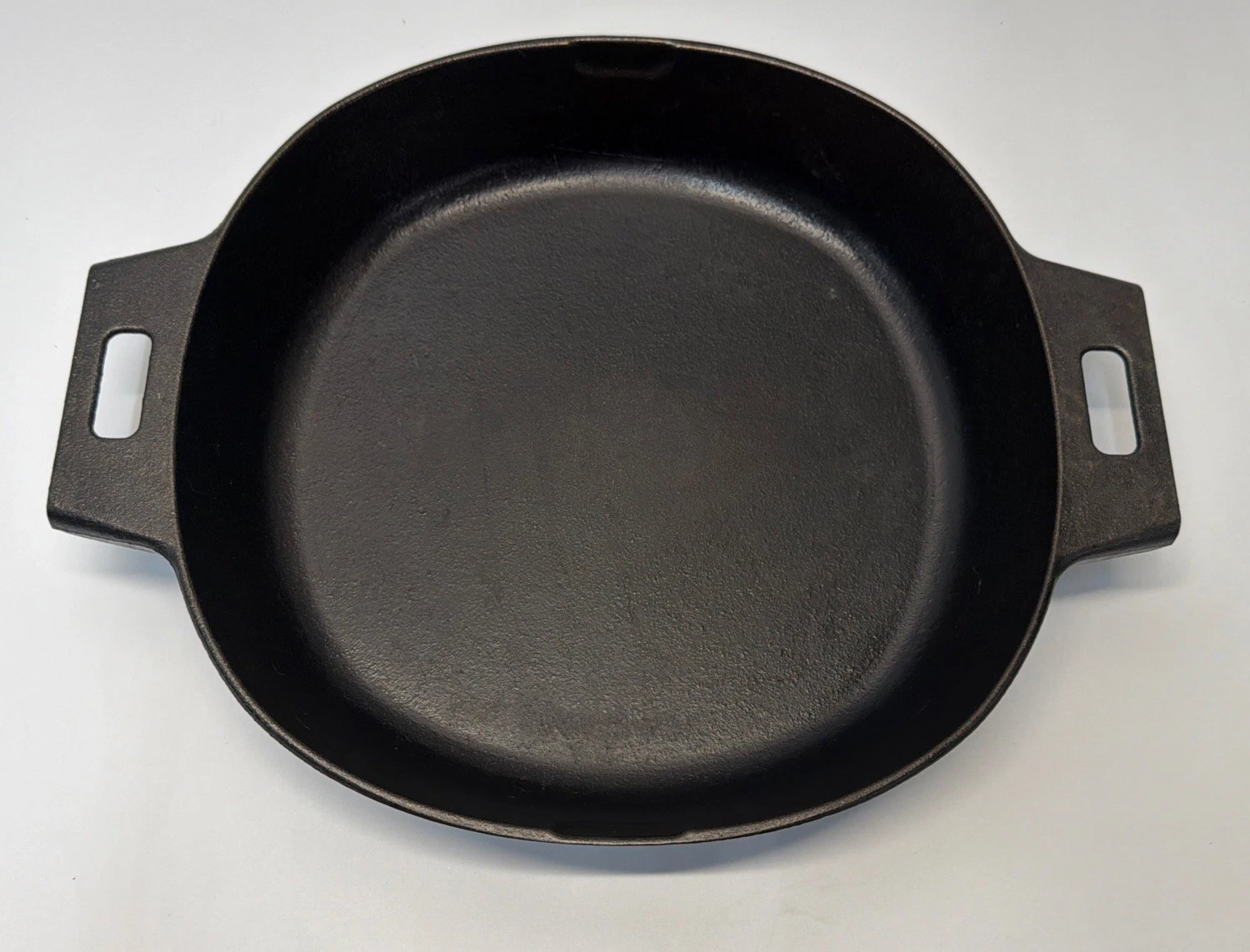 Pampered Chef 12" Cast Iron Skillet 100178 Pre-Seasoned Dual Handle Fry Pan