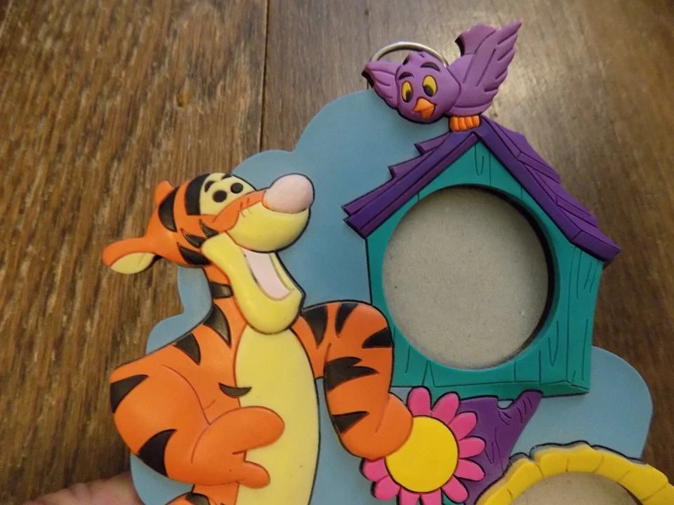 Winnie the Pooh Tigger con marco de fotos 3D de goma para pájaros 2 aberturas ¡RARO! Foto 2 de 4