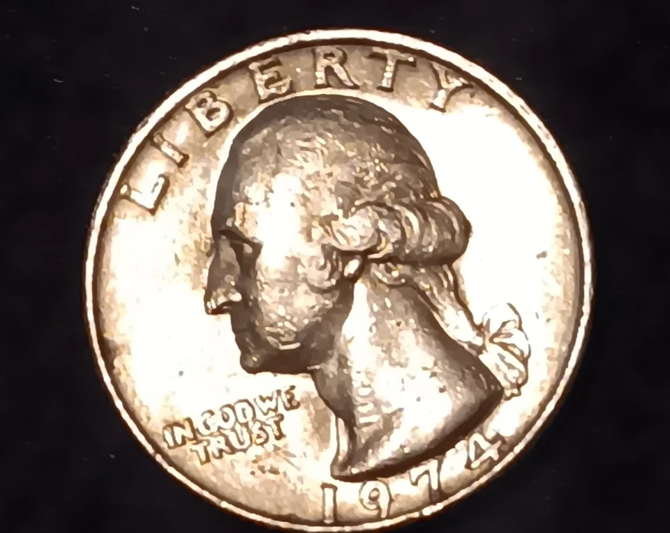 1974 Washington Quarter Error Coin No Mint Mark 65% Silver - Image 2 of 4