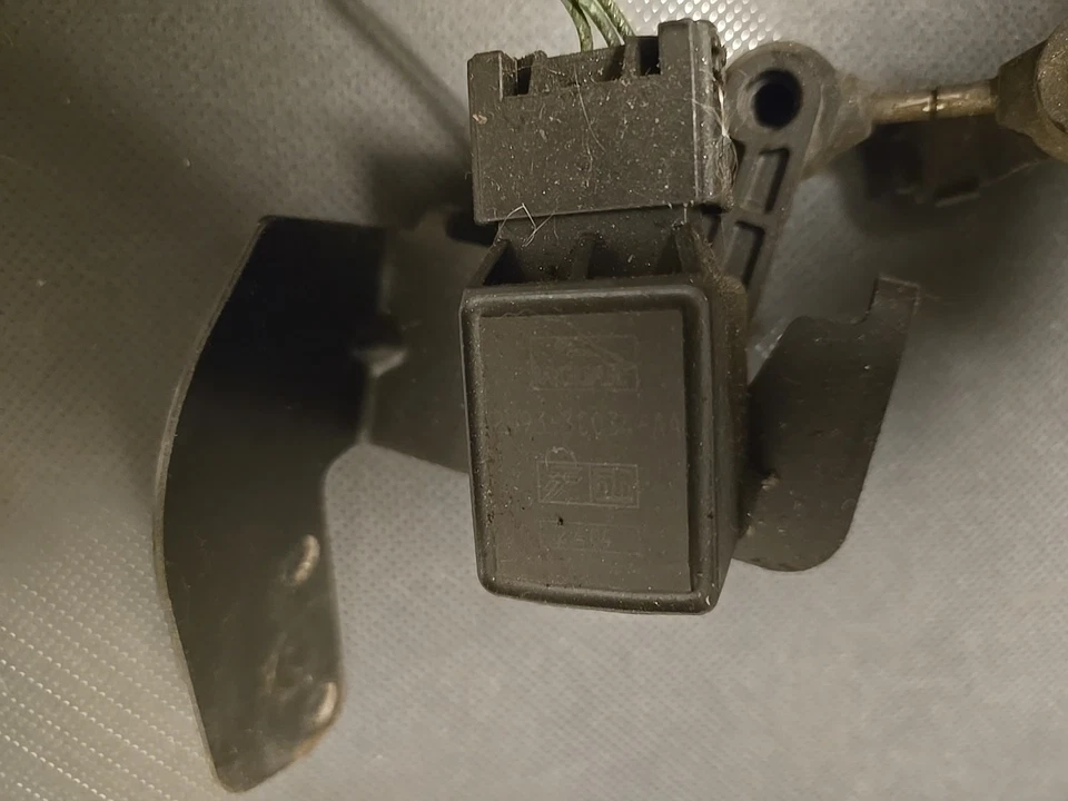 Jaguar XJ8 2004 suspensión trasera control nivelación Foto 4 de 4