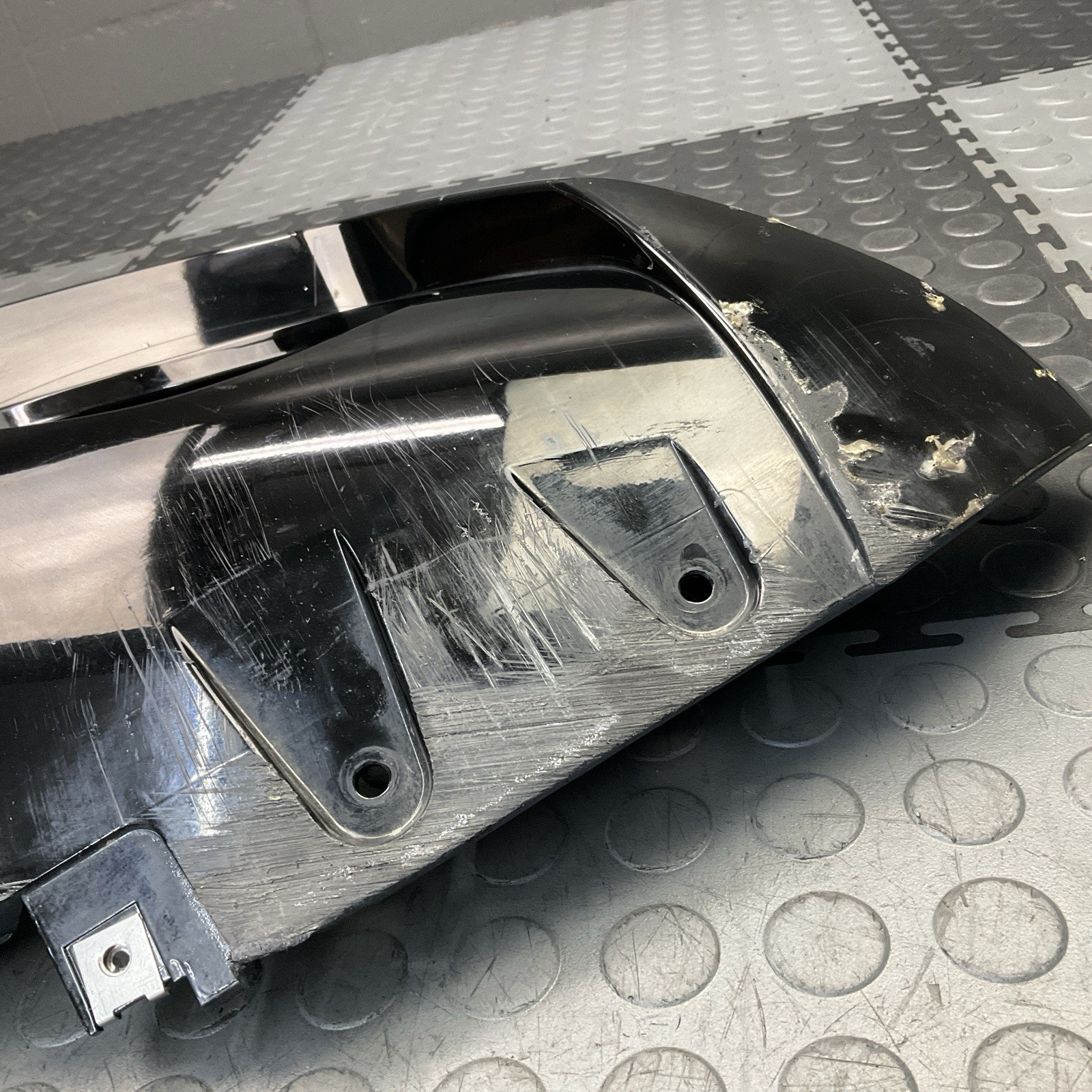2016-2018 Audi R8 Rear Right Lower Bumper Diffuser Trim Panel Molding Cover OEM