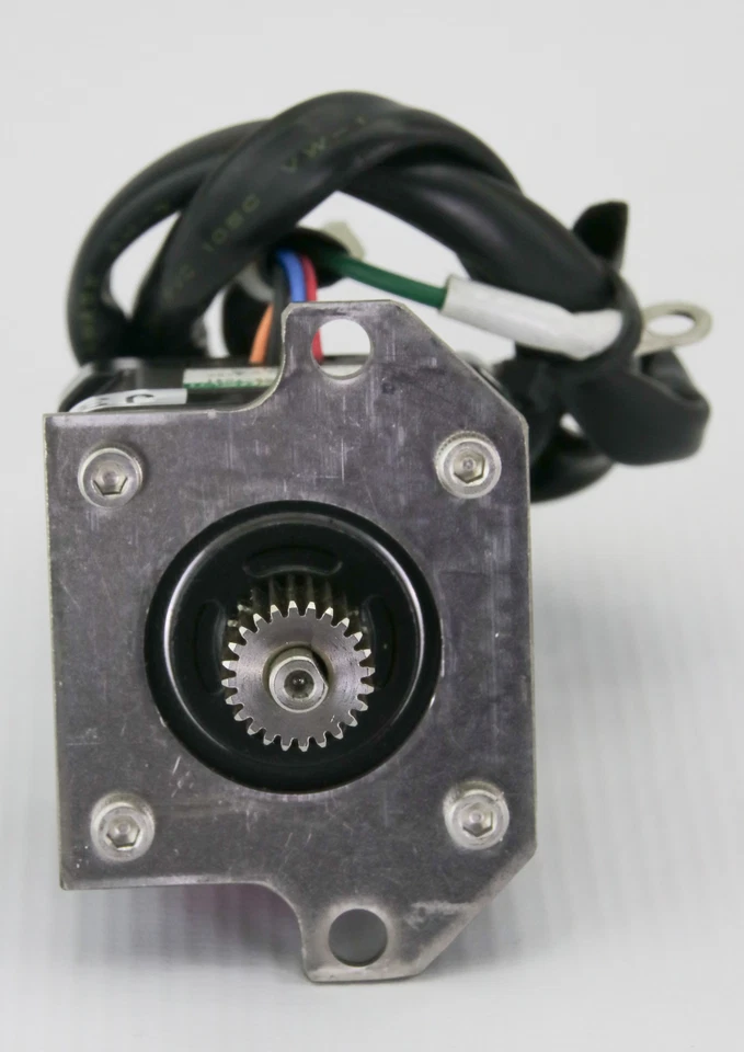 11687 SANYO DENKI Stepsyn 5-PHASE Stufend Motor, 0.75A, 0.72°/ 103F5505-7041 - Bild 2 von 4