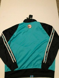 have a nike day track jacket