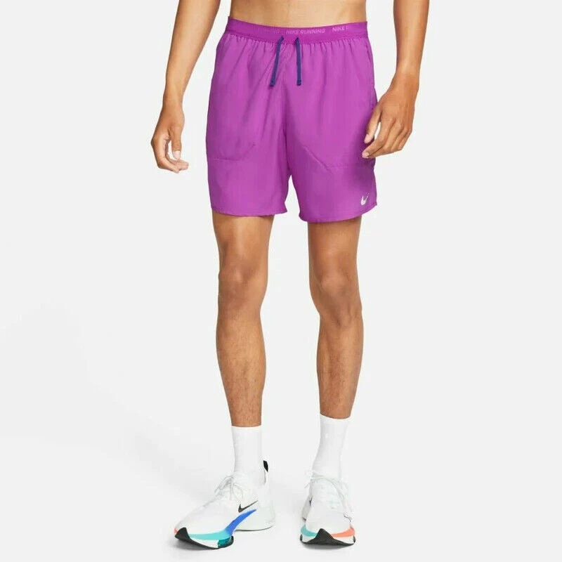 Men s Size XL Nike Dri Fit Stride 7