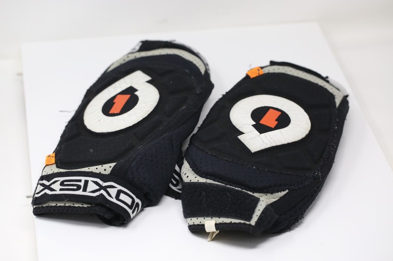 SixSixOne 661 EVO Knee Guards Pads Brace YOUTH d30 Protective Gear L BMX MTB MX