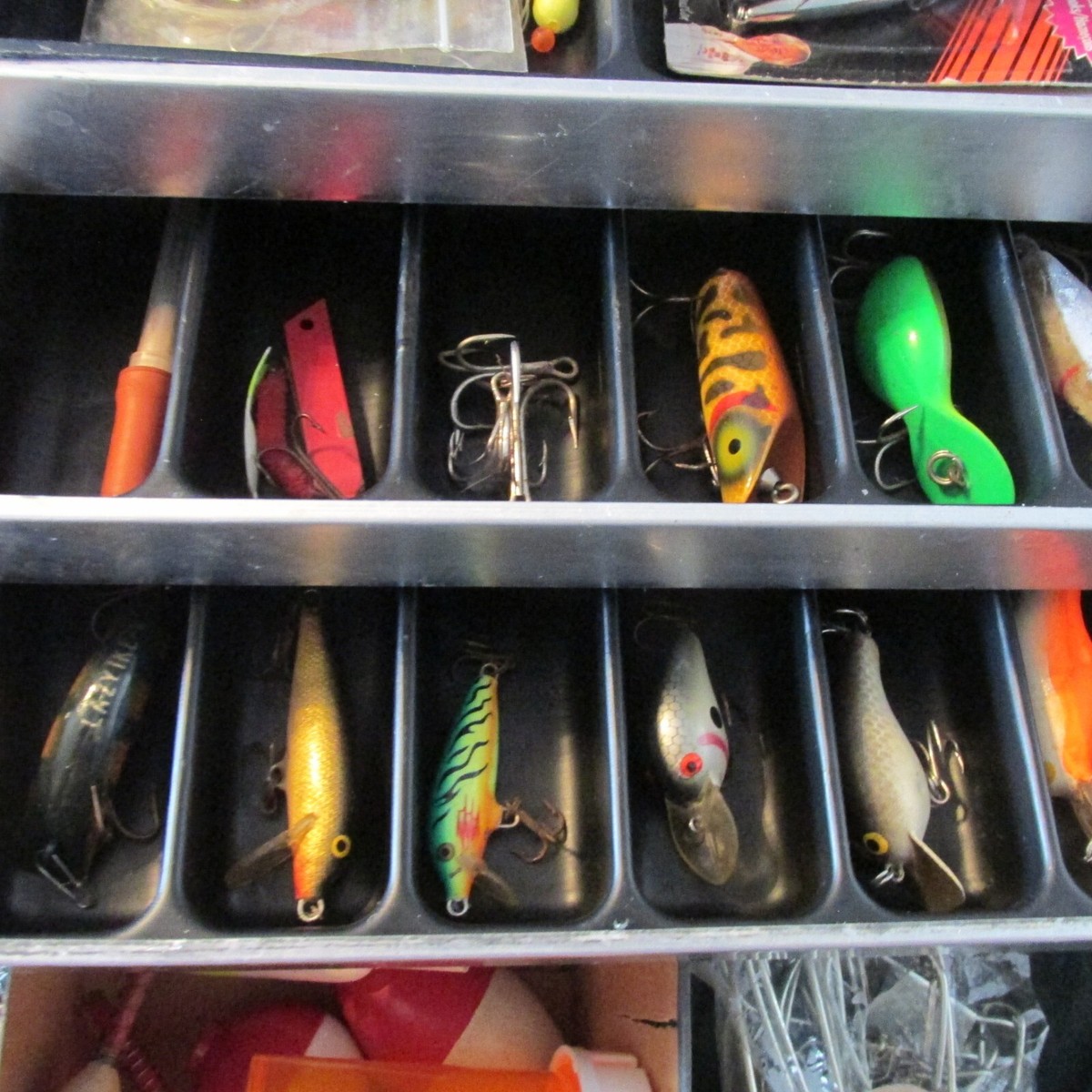 Vintage Umco 1000U Tackle Box Black Fishing Gear Large 7-Tray Plus