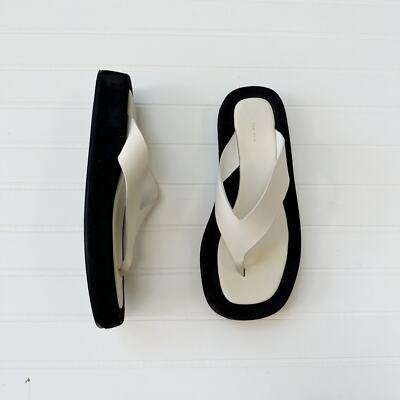 関税送料込み- THE ROW GINZA SANDAL The Row Ginza Sandal White Black Leather Flip Flops Slide