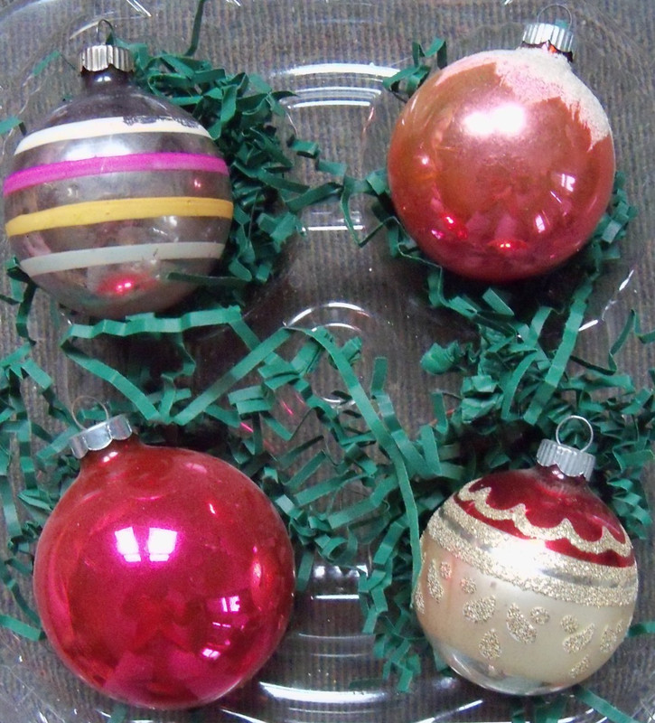 Shiny Brite 1950/60s Globe Shape Vintage Christmas Holiday Glass Ornaments - 4