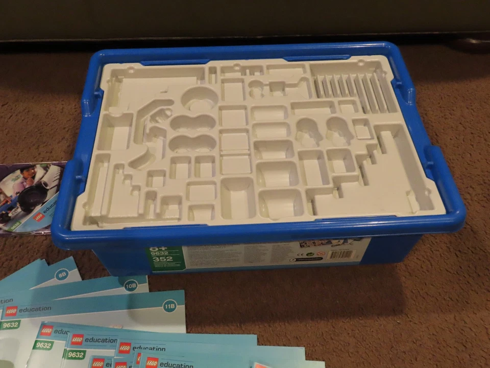 LEGO EDUCATION: Simple & Powered Machines Set (9686)  BOX & INSTRUCTIONS ONLY!!! - Image 4 of 4