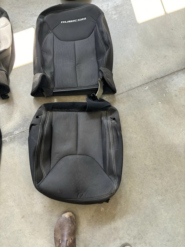 Fundas de asiento originales Jeep Wrangler Unlimited Foto 4 de 4