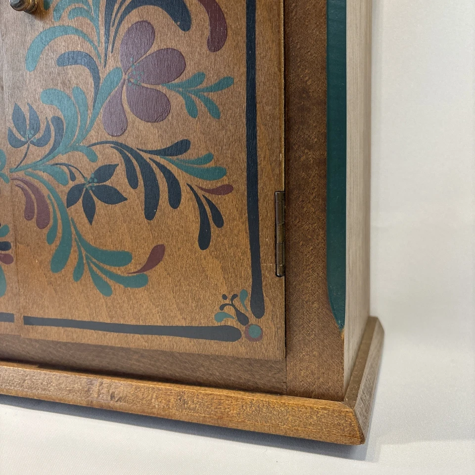 Remy Martin Cognac Drinks Cabinet 1971 - with Glasses - Image 2 of 4