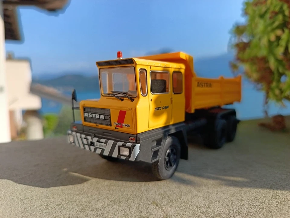 Camion Epoca Vintage Truck IVECO Astra BM21 Trasporto Ghiaia Die Cast Model 1/43 - Immagine 3 di 4