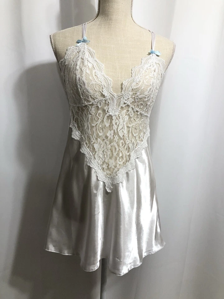 Lencería blanca sin cordones con detalles de encaje - Dreamgirl blanca sin cordones Foto 2 de 4