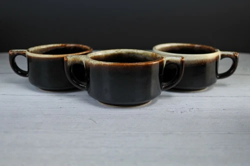 Pfaltzgraff Vintage Brown Drip Stoneware Pair Of Mugs And Cream Soup Mug 