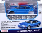 Maisto 1:24 Assembly Line 1993 Ford Mustang SVT Cobra (Blue)