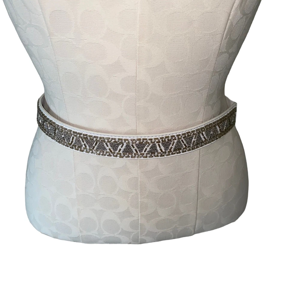 White House Black Market 串珠镶嵌水钻按扣弹力腰带 尺寸 S — 第 2/4 张图片