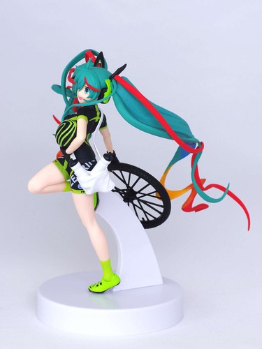 Hatsune Miku GOODSMILE RACING and Team UKYO Cheering 2016 SQ Figure BANPRESTO - Picture 5 of 10