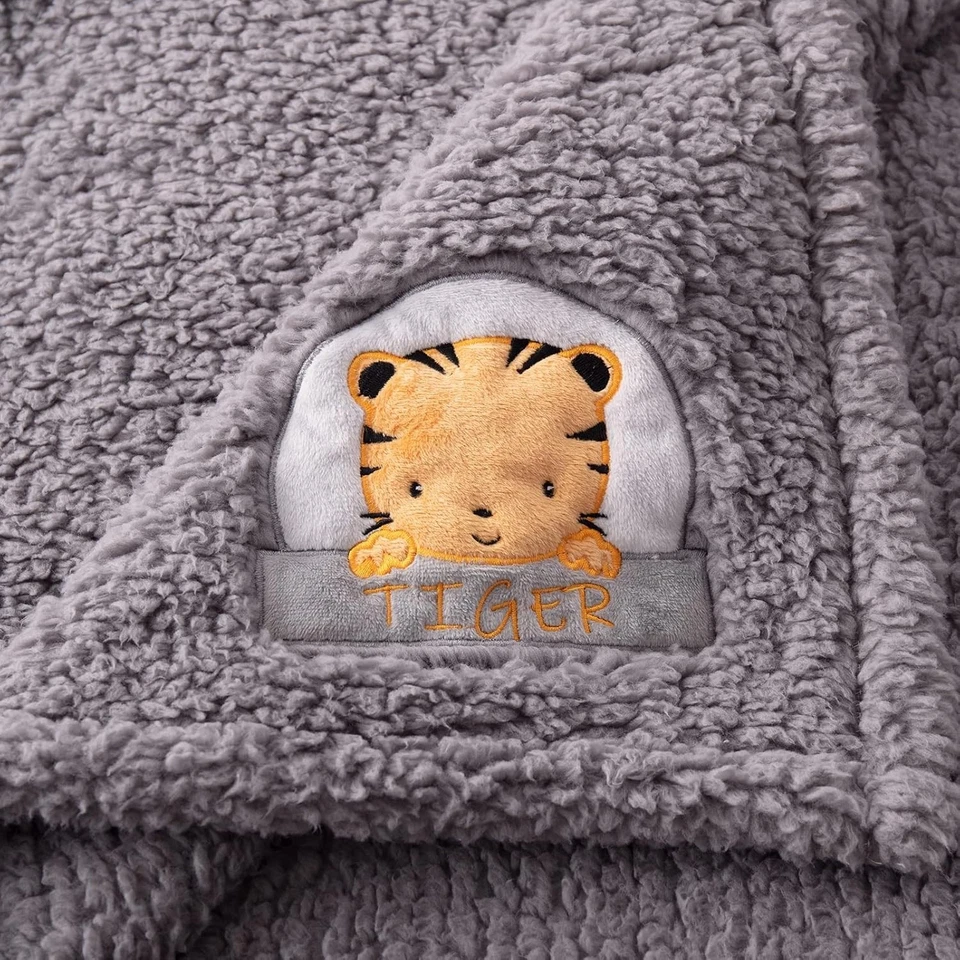 Manta de vellón Sherpa para niños mascota felpa envoltura manta de recepción gris oscuro Foto 4 de 4