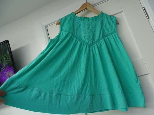Nuevo con etiquetas Top Marks & Spencer 'Per Una' Verde Sin Mangas 100% Algodón Talla 16 - Imagen 2 de 11