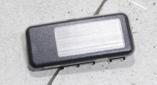 BMW E46 Touring FL Bj 04 Innen Leuchte Lampe Licht 140929 LINKS #107210-F401