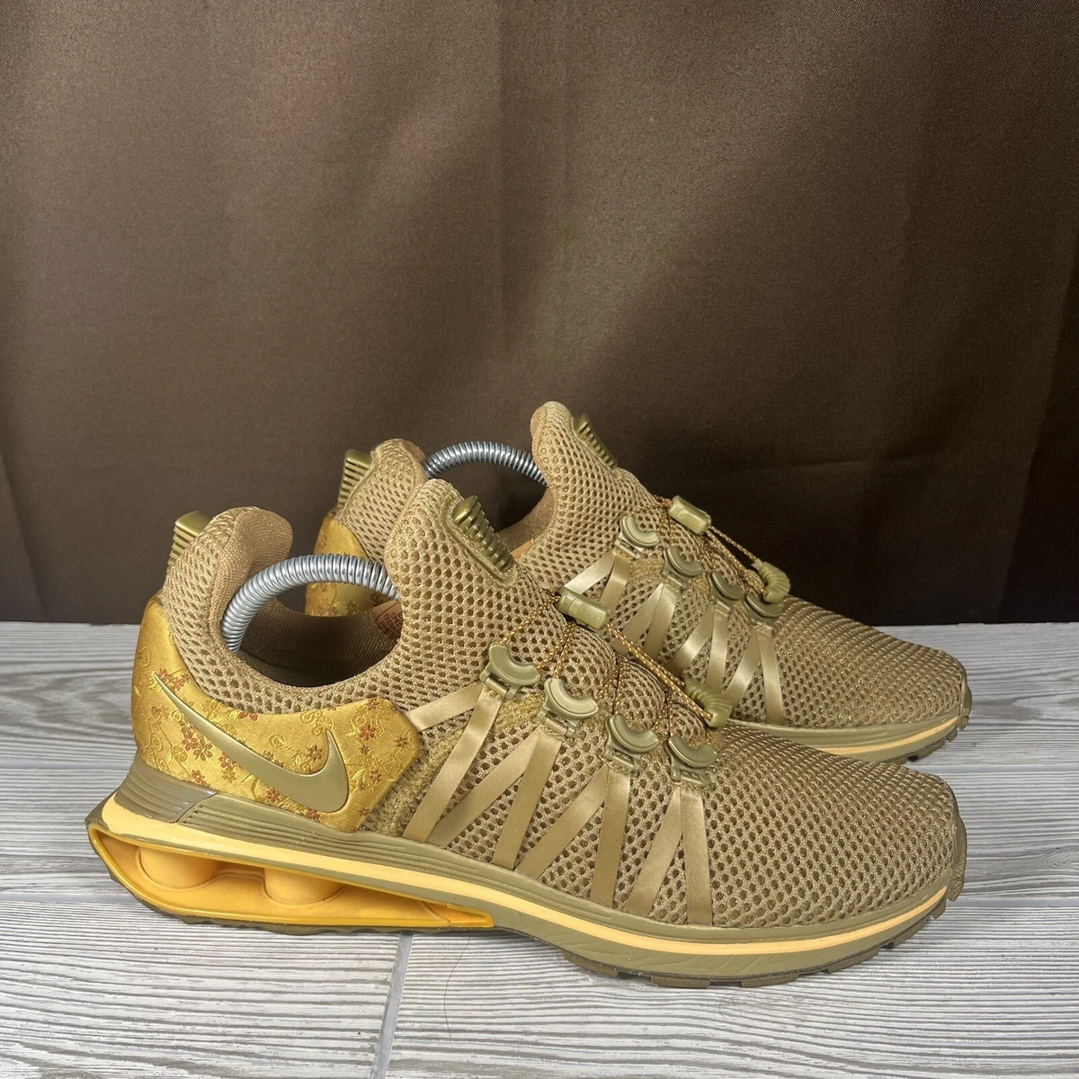 Nike Shox Womens Shoes Gravity Metallic Gold Running Shoe Sneaker Size 10