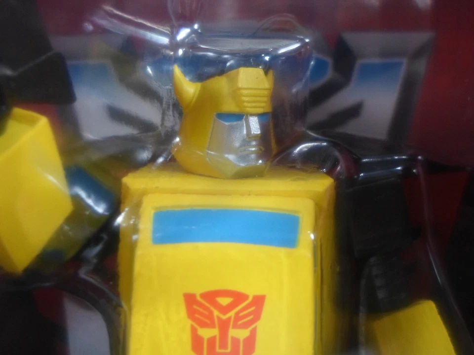 HASBRO PCS 2020 TRANSFORMERS 7'' G1 CLASSIC BUMBLEBEE PVC STATUE MISB SEALED - Image 4 of 4