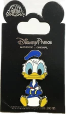 Trading Pin - Disney Disneyland Park - Donald Duck Sitting Authentic Mickey