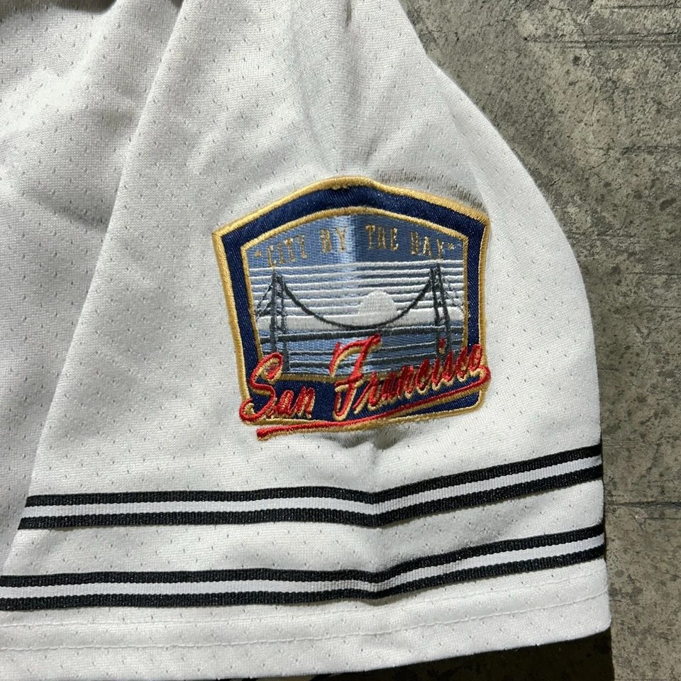 Camiseta deportiva de finales de los 90 principios de los 2000 de San Francisco "City By The Bay" para hombre talla L gris  Foto 2 de 4