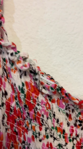Lulus View The Meadow cremefarbenes Midikleid Blumendruck schulterfrei offene Schlitze Medium - Video 1 von 1