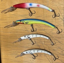 4 ASSORTED REEF RUNNER CRANKBAIT FISHING LURES