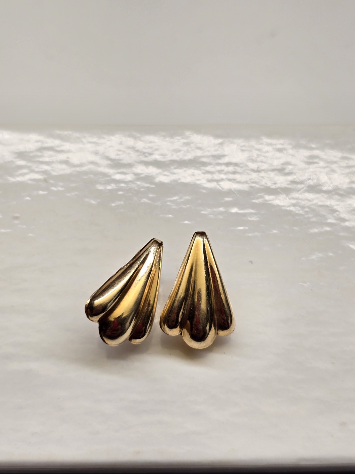14K Solid Gold Seashell  Stud Earrings -post earr… - image 2