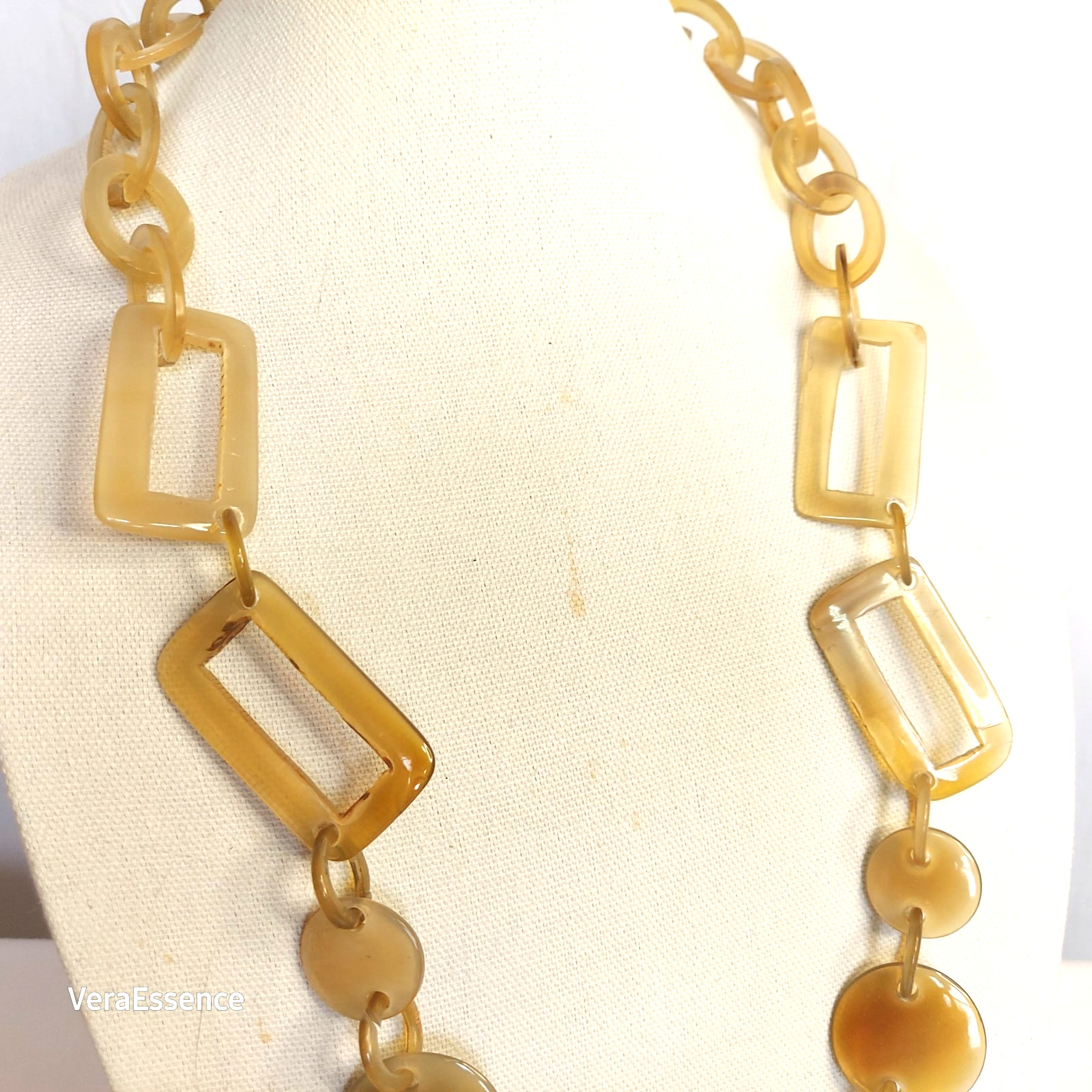 Large Tortoise Acrylic Link Statement Necklace Be… - image 4