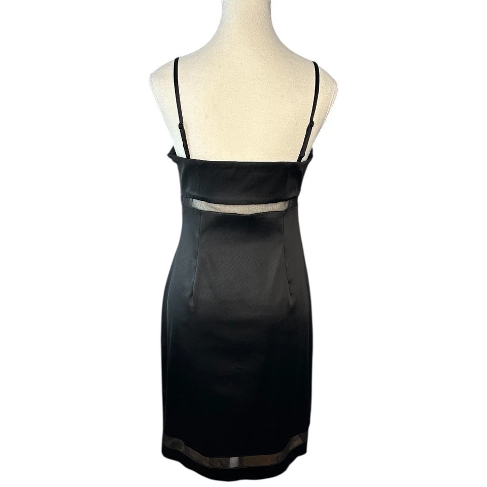 Vestido de fiesta para mujer Calvin Klein negro satinado con inserción de malla talla 6 Foto 4 de 4
