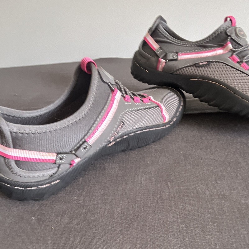 J-41 Women's Water-Ready Water Shoes Gray US 7 Medium (B, M)