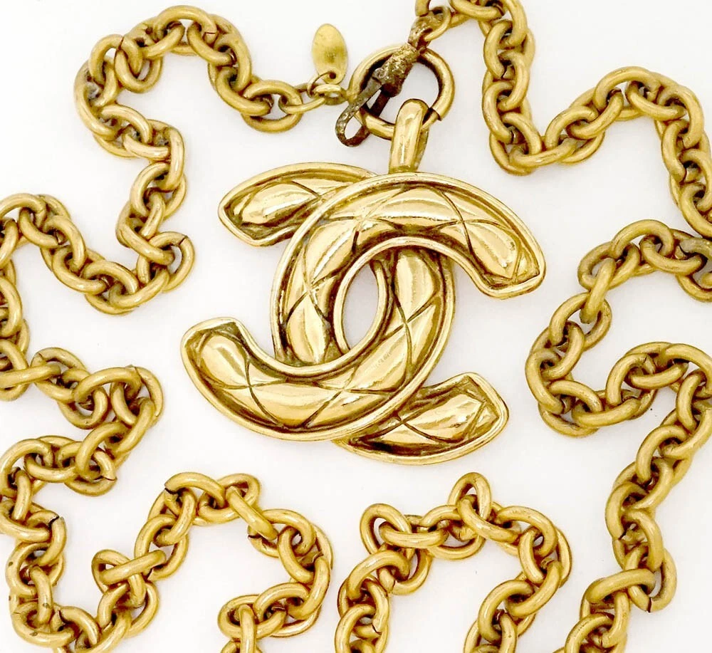 Collana Materasso Trapuntato Logo Chanel CC 32" Tono Oro con Scatola Autentica USATA j1096