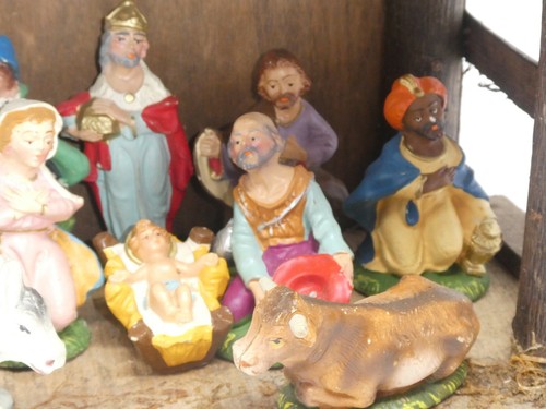 VINTAGE CHRISTMAS NATIVITY SET 10 PCS FIGURINES CHALKWARE & WOOD MADE IN ITALY - Picture 5 of 7