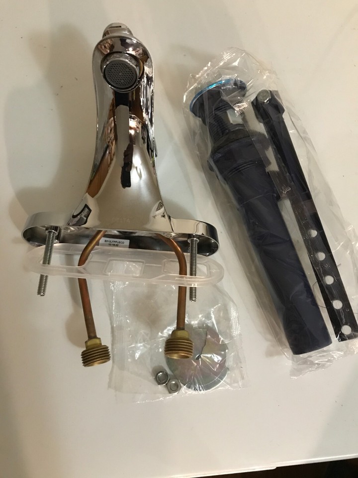 Delta Classic Single Handle Bathroom Faucet ChromeNew B501LF eBay