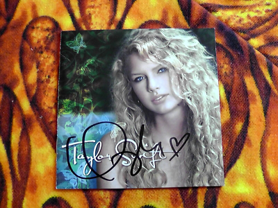 Taylor Swift Hand Signed Autographed Debut CD 2008 Big