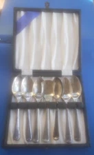 Vintage Silver Plate Grapefruit Spoon Set in Case. Raimond Sheffield England