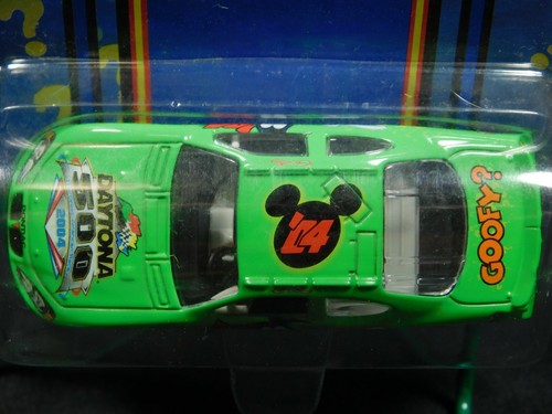 2004 Disney Daytona 500 Edition 1:64 (Set of 5 cars) (21-12-004) - Picture 9 of 11