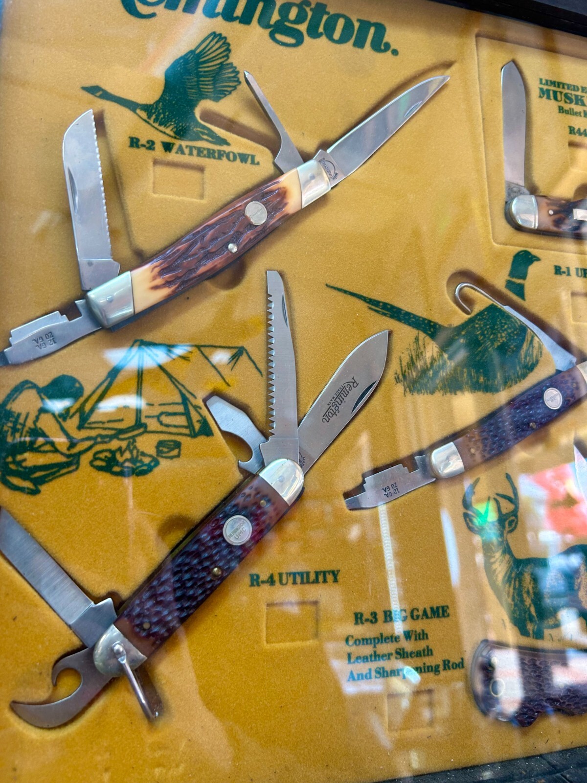 Remington Limited Edition Muskrat Knife Display Set of 5 Knives w/ Keys