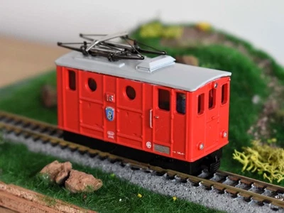 Locomotive SPB WAB HE 2/2 N°16 pour voie étroite HOe / HOn30 pour Kato 109 & 103 - Photo 1/4