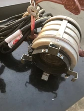 Mole Richardson Betweenie 300w studio lite 120v movie lighting tv film solarspot