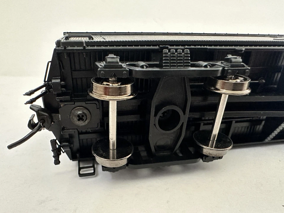 Broadway Limited HO 1827 GACX 53’6” Refrigerator Car D&RGW 1607 Pullman Green  - Image 3 of 4